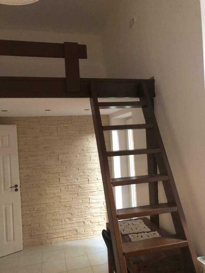 The Whistling Rabbi Appartement